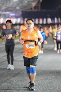BIB: 23999
                            <button type="button" onclick="openModal(19609489)" class="btn btn-primary btn-sm float-right btn-popup" data-toggle="modal" data-target=".modal-high-quality">
                        <i class="fas fa-shopping-cart"></i> Add to Cart
                    </button>
                                            <button type="button" onclick="isThisMe(19609489, true)" class="btn btn-success btn-sm float-right btn-popup btn-isme hidden" data-toggle="tooltip" data-placement="bottom" title="นี่คือรูปของคุณใช่ไหม คลิกที่นี่เพื่อเอาเข้าอัลบั้ม">
                        <i class="fas fa-plus"></i> Add to album
                    </button>
                    <button type="button" onclick="isThisMe(19609489, false)" class="btn btn-warning btn-sm float-right btn-popup btn-isnotme hidden">
                        <i class="fas fa-ban"></i> Remove from album
                    </button>